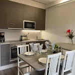 Red Апартаменты *